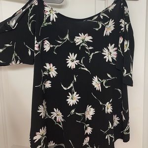 Kaliegh- medium cold shoulder